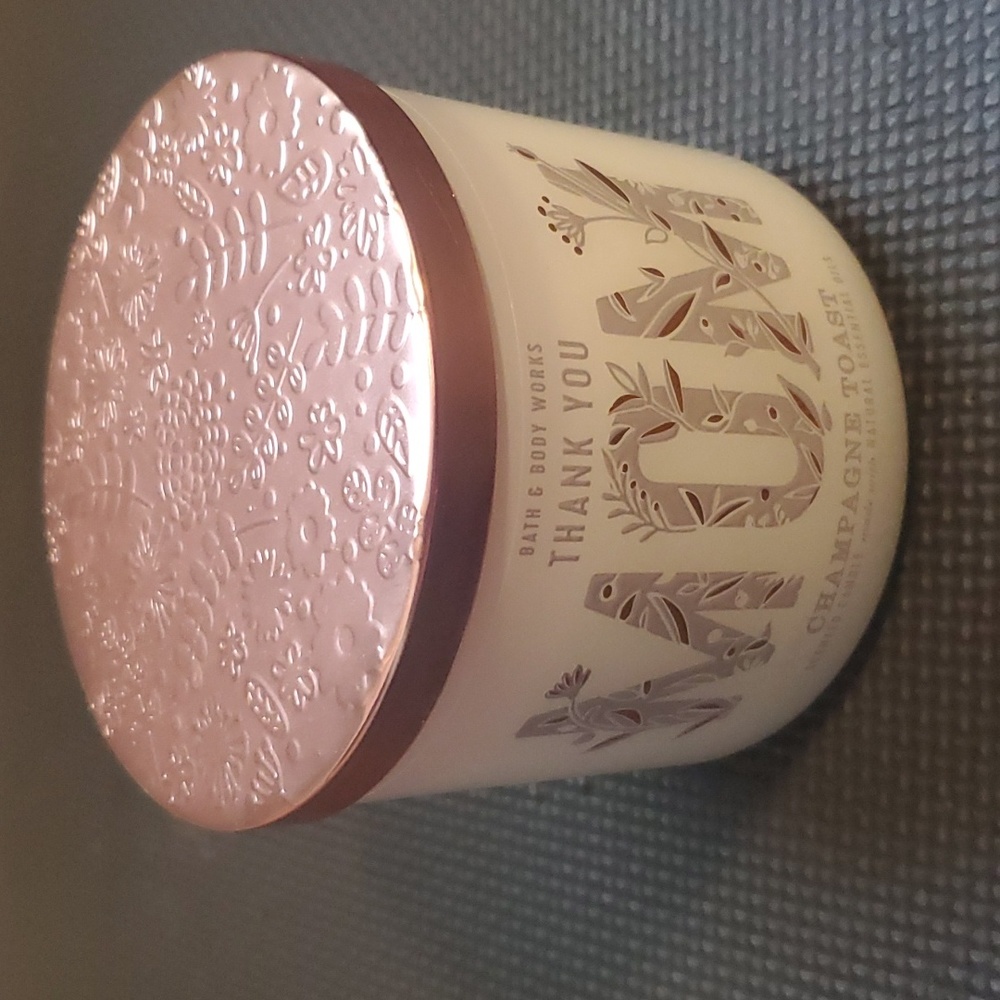 Champagne Toast 🍾 🥂